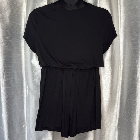 Gap NWT Women’s XL Crossover Wrap Black Jersey Knit Rayon Blend Belted Romper - Picture 5 of 8
